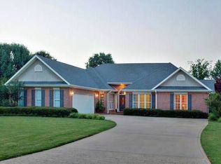 303 Megan Ave, Muscle Shoals, AL 35661