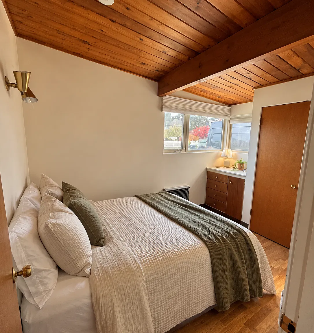 2 bed, 1300 sqft, $3,450 — Photo 3