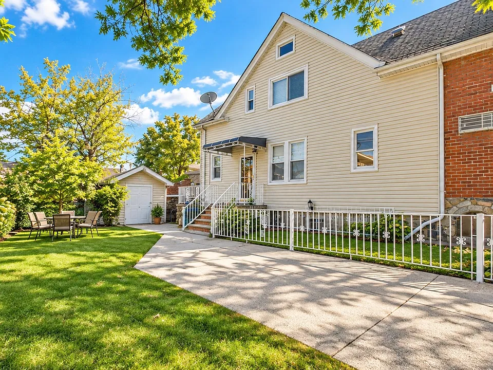 112 Walnut St #1
