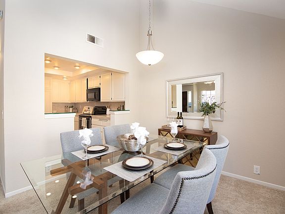 5th image of 1357 Greenwich Ct