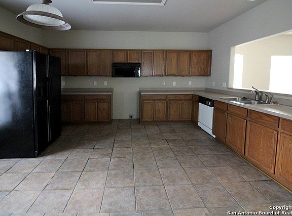 4th image of 7531 Acorn Bend Dr