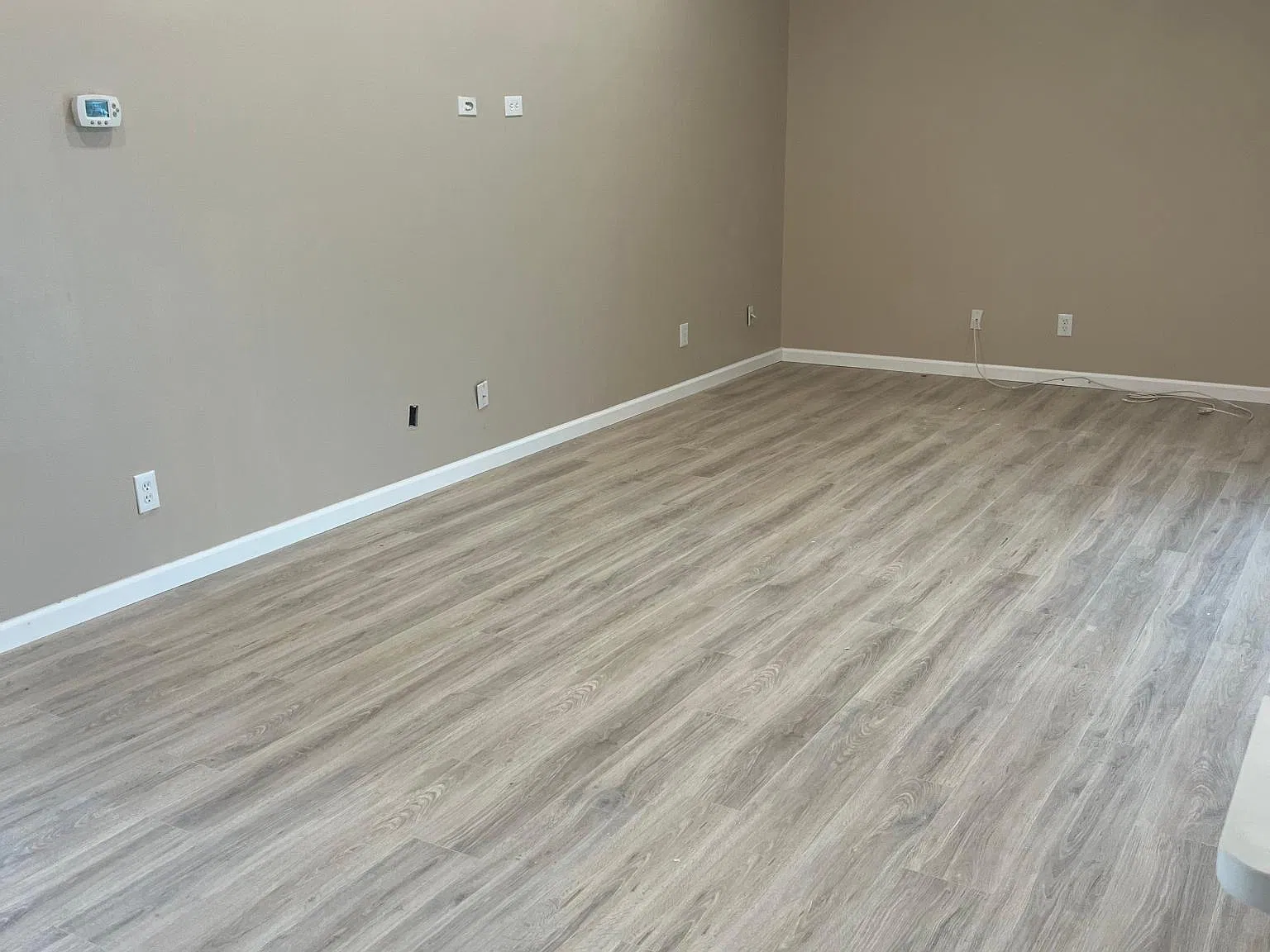 840 Grenoble Dr — Photo 4