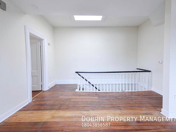 4th image of 301 S Pine St #A