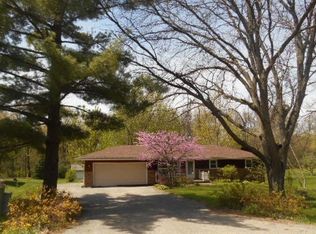 6293 Halverson Dr, Rockford, IL 61109