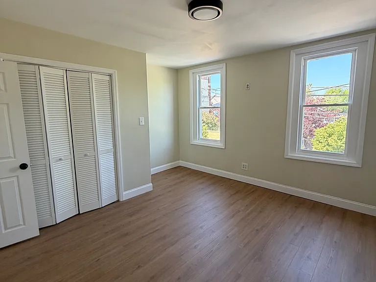 420 Spruce St — Photo 7