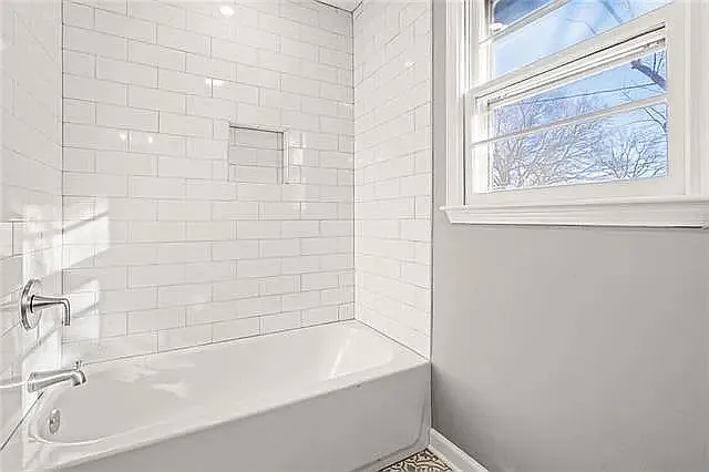 8539 Stearns Rd — Photo 19