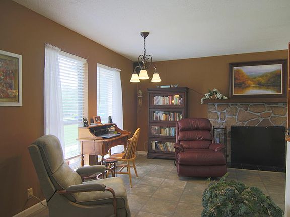 4th image of 1422 La Paloma Dr