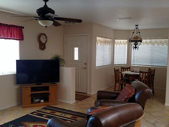 3rd image of 3080 Shoshone Dr #101