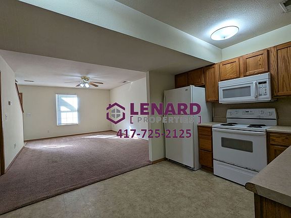4th image of 1420 W Frosty Dr APT 2