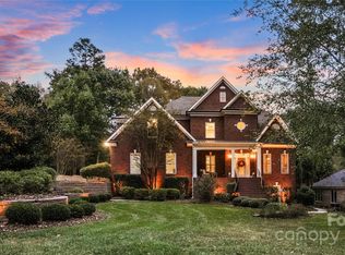 7511 Olde Sycamore Dr, Mint Hill, NC 28227