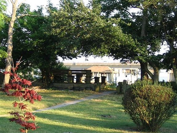 3rd image of 1063 Little Bay Ave