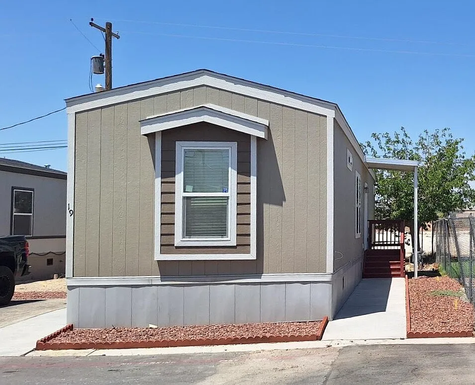 2 bed, 2.0 bath, $1,250 — Photo 2