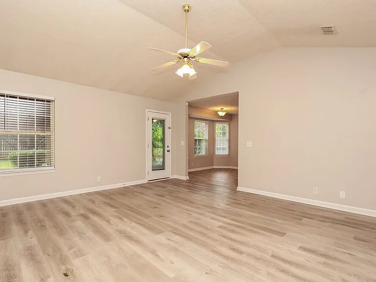1280 Saint Andrews Dr — Photo 4