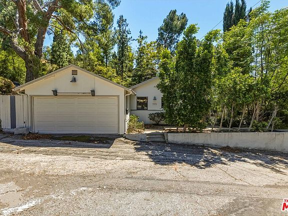 3rd image of 7072 Owens St
