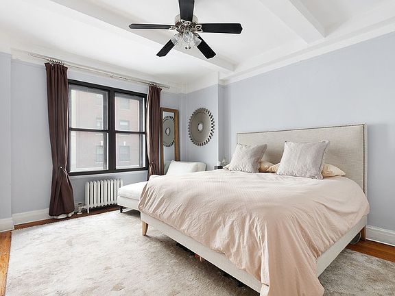 4th image of 152 W 58th St APT 3B
