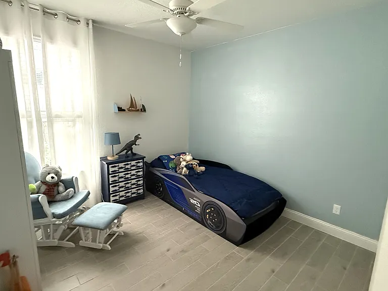 249 Oaklawn Ct — Photo 13