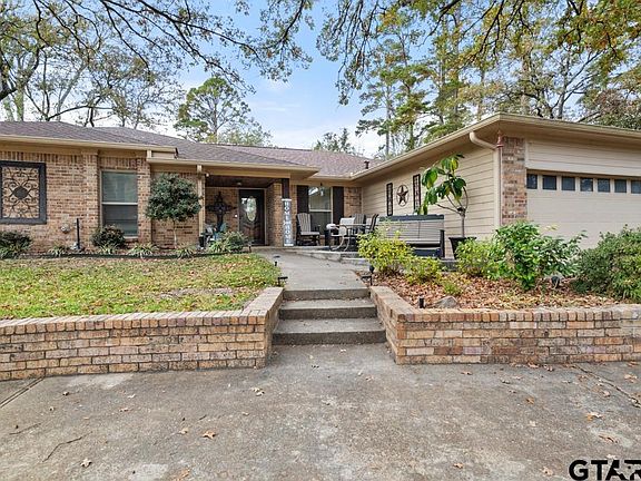 4th image of 412 Hideaway Ln E