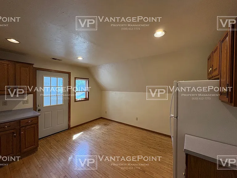 114 N Ontario St — Photo 2
