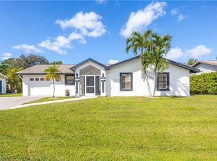 953 Cardinal St, Naples, FL 34104