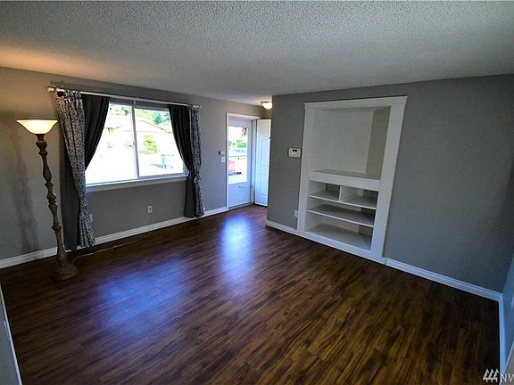 3rd image of 15400 11th Avenue Ct E