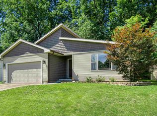 6521 Bayard Park Dr, Evansville, IN 47715