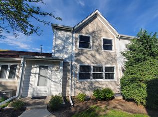 1336 Inverrary Ln, Deerfield, IL 60015