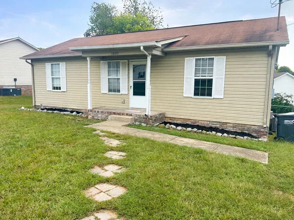 1003 Poppy Seed Dr, Oak Grove, KY 42262