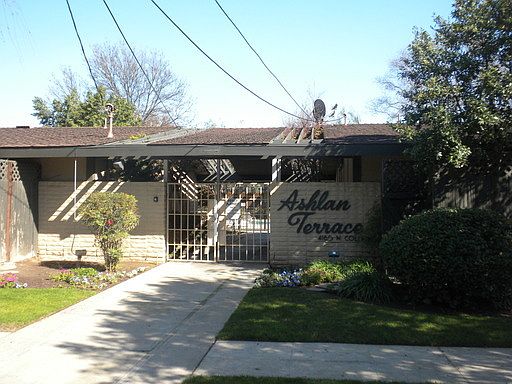 1st image of 4160 N College Ave APT 208