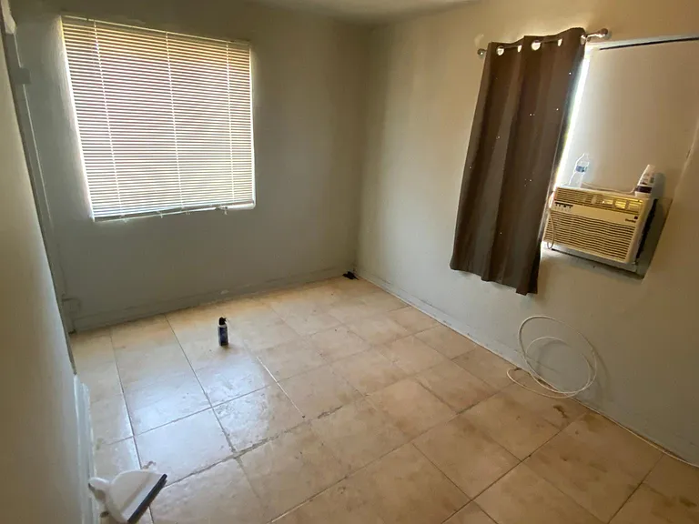 620 W Jones Ave — Photo 7