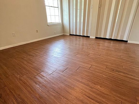 2nd image of 106 Lbj Cv #106