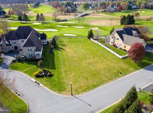 668 Goose Neck Dr, Lititz, PA 17543