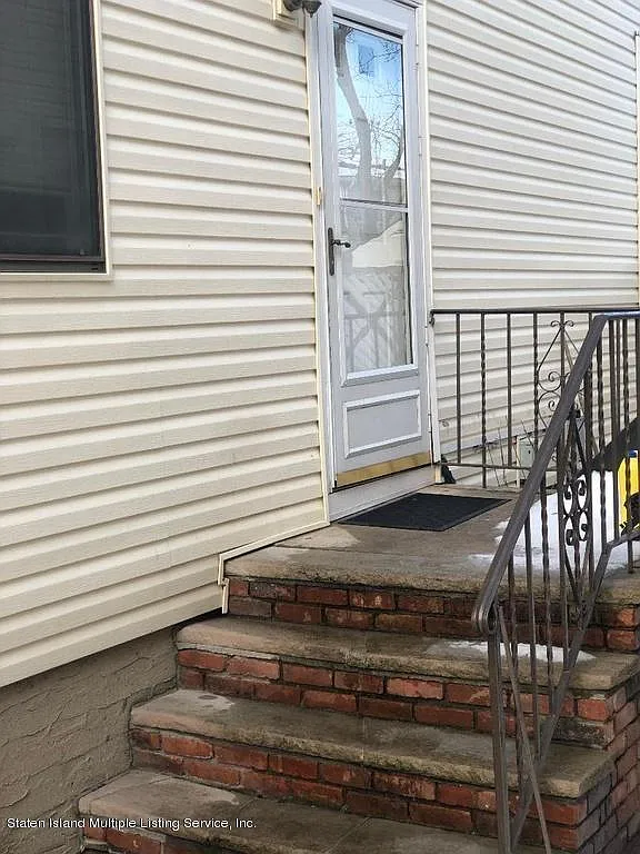 1 bed, 1.0 bath, 700 sqft, $1,700 — Photo 1