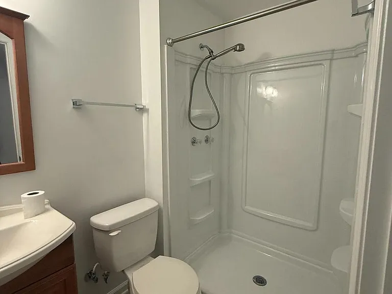 1554 Beverly Ct — Photo 43