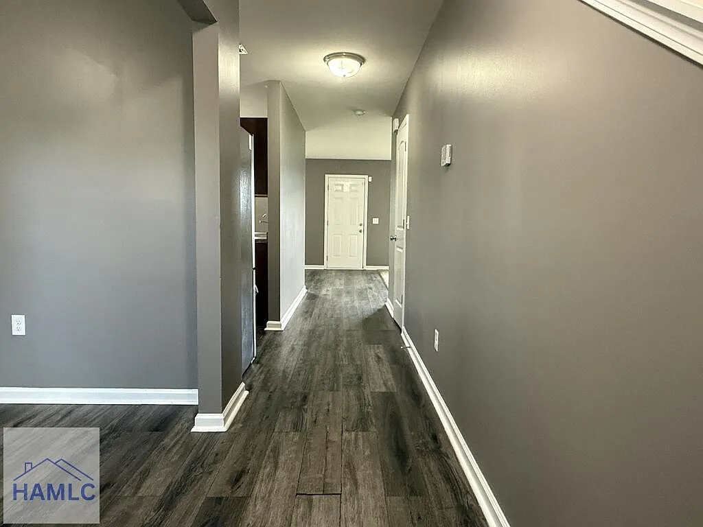 4 bed, 2.5 bath, 1800 sqft, $1,950 — Photo 4