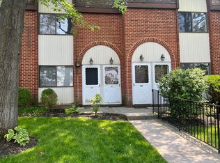 643 Chestnut St, Cedarhurst, NY 11516