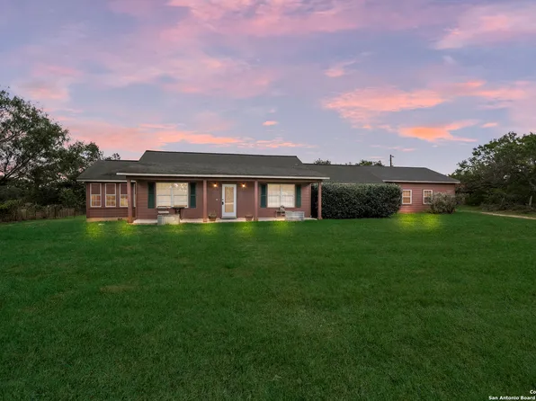 3836 FM-3432, Adkins, TX 78101