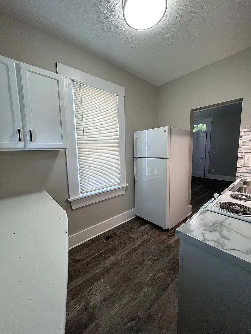 112 Lincoln St- Emulous — Photo 2