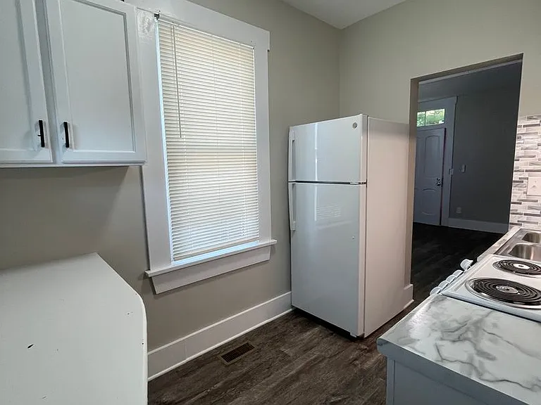 112 Lincoln St- Emulous — Photo 2