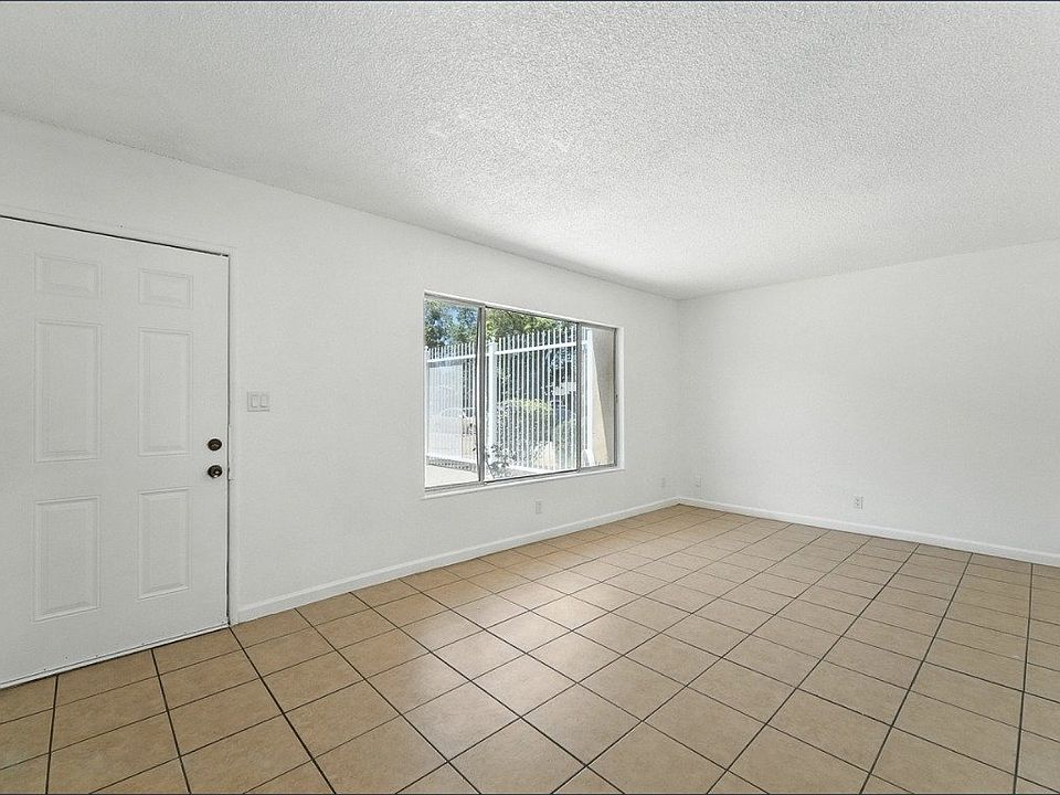1st image of 132 W 18th St APT 10