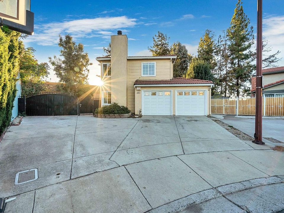 1st image of 2413 Huran Dr