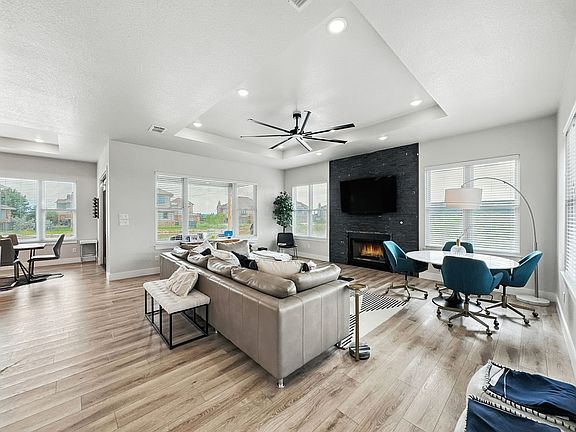 4th image of 3007 Shoreside Point