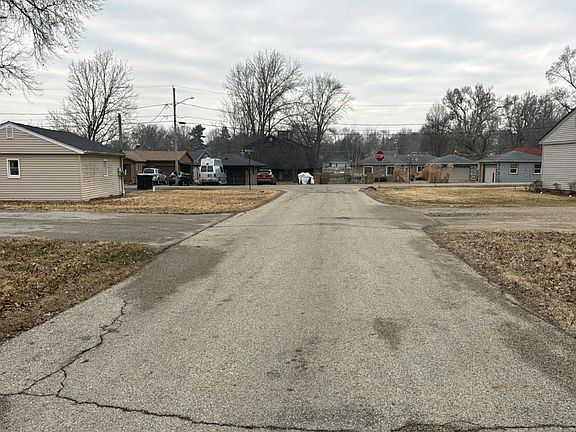 5th image of 3012 Mourine Ln