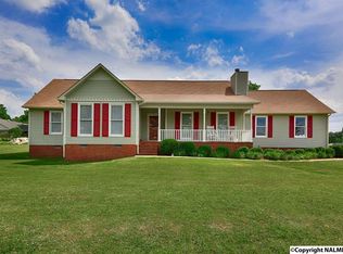 17702 Fairway Dr, Athens, AL 35613