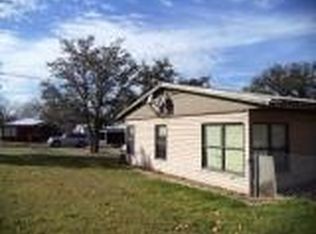 1000 Flag St, Llano, TX 78643