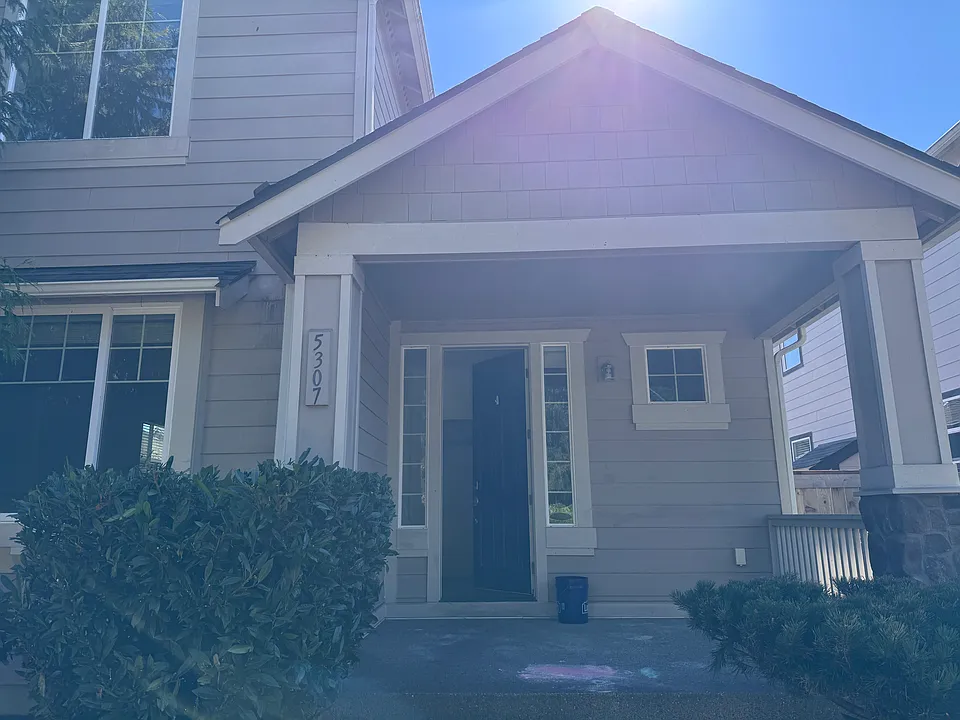 5307 Parkside Dr SE