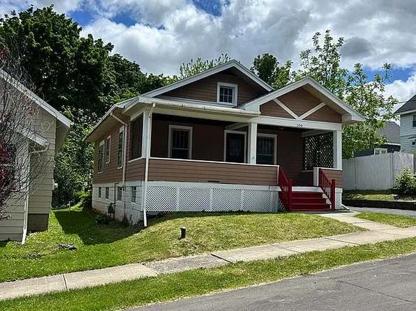 106 Orwood Pl, Syracuse, NY 13208
