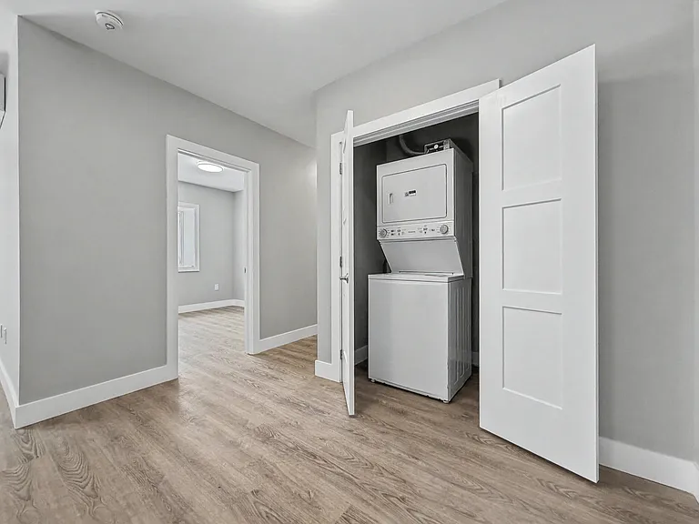 199 Pine St #2 — Photo 6