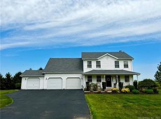 60 Watch Hill Dr, Middletown, CT 06457