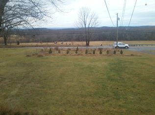 40 Crystal Lake Rd, Tolland, CT 06084