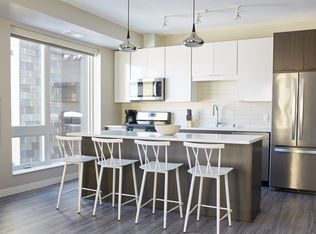 240 Chicago Ave #17014, Minneapolis, MN 55415